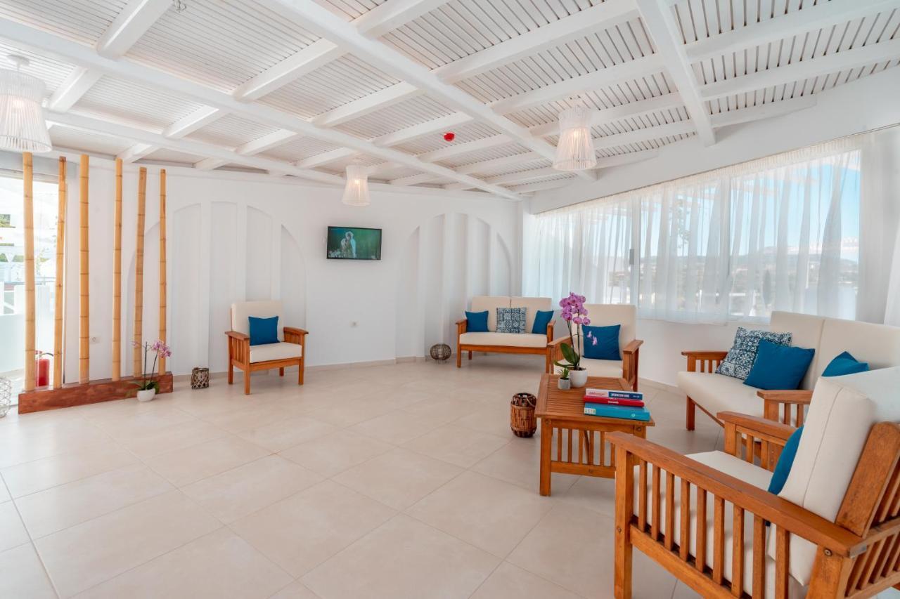 Aloe Hotel - Adults Only ファリラキ エクステリア 写真