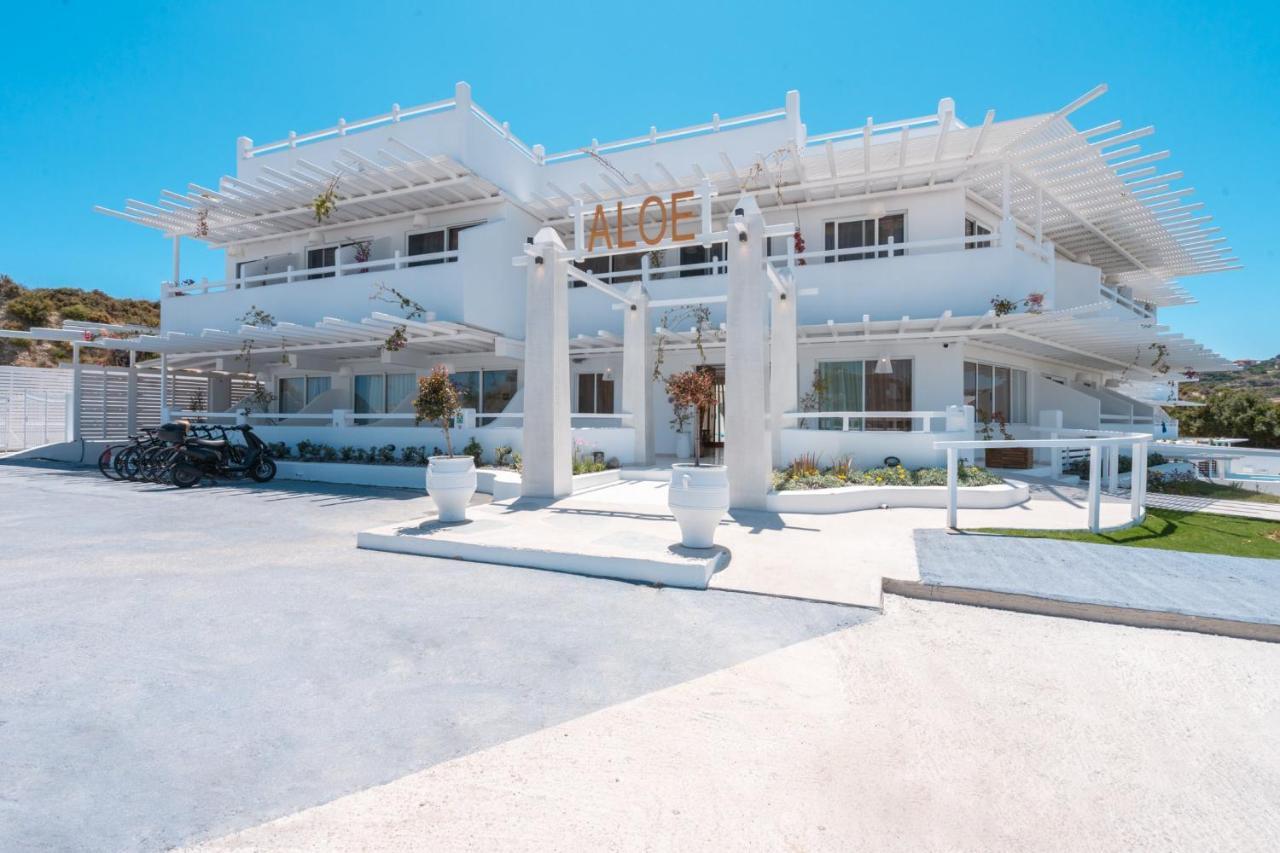 Aloe Hotel - Adults Only ファリラキ エクステリア 写真